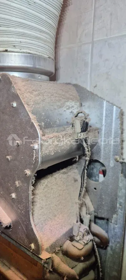 Kocioł gazowy Junkers zamontowany w łazience - Otwocku